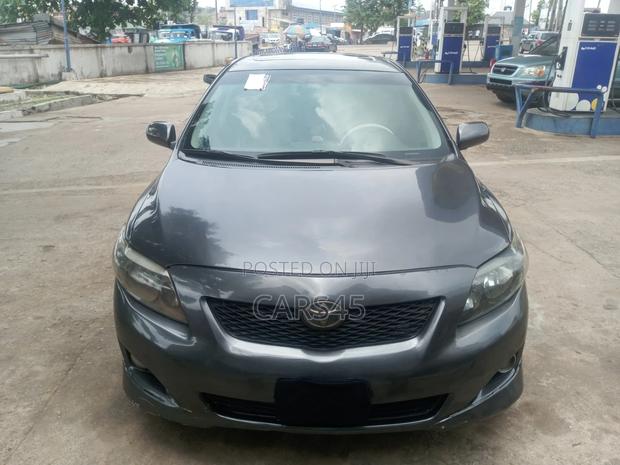 Toyota Corolla 2009 Gray