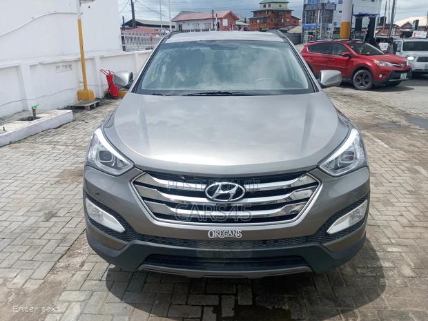 Hyundai Santa Fe 2015 Gray
