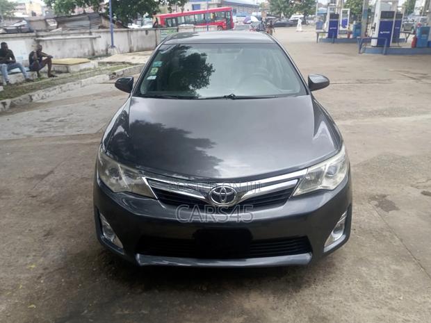 Toyota Camry 2014 Gray