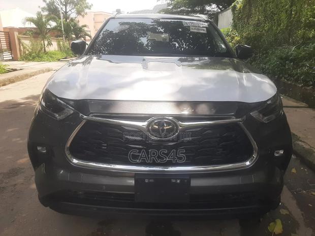 Toyota Highlander 2024 Gray