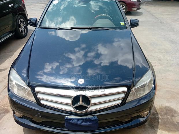 Mercedes-Benz C300 2010 Black