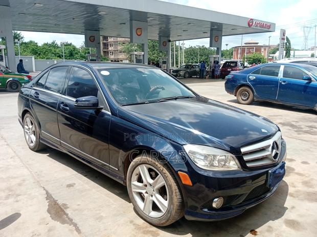 Mercedes-Benz C300 2010 Black