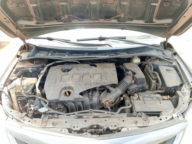 Toyota Corolla 2012 Gray