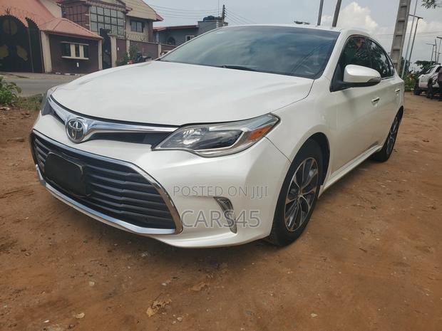 Toyota Avalon Limited FWD Sedan (3.6L 6cyl 6A) 2016 White