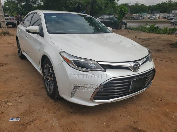 Toyota Avalon Limited FWD Sedan (3.6L 6cyl 6A) 2016 White