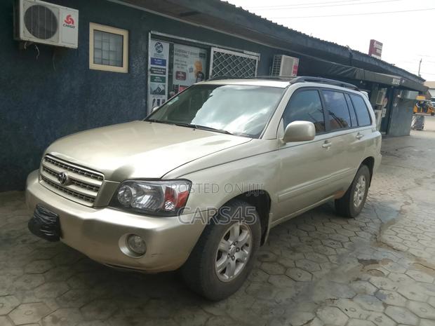 Toyota Highlander 2003 Gold