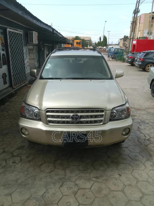 Toyota Highlander 2003 Gold