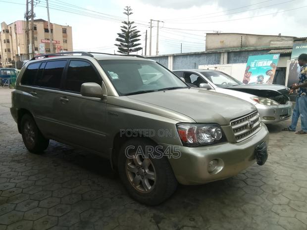 Toyota Highlander 2003 Gold