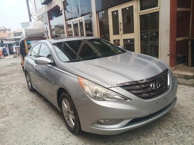 Hyundai Sonata GLS Sedan FWD (2.4L 4cyl 6A) 2011 Silver