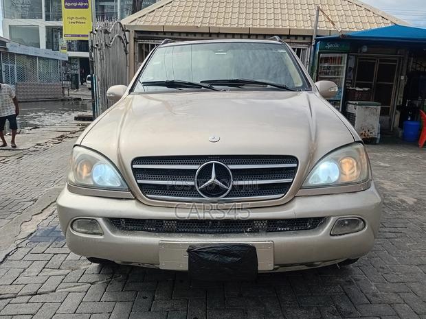 Mercedes-Benz M Class 2002 Beige