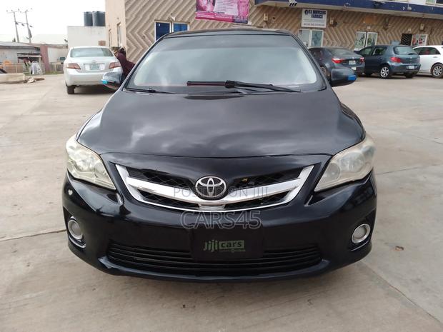 Toyota Corolla 2010 Black