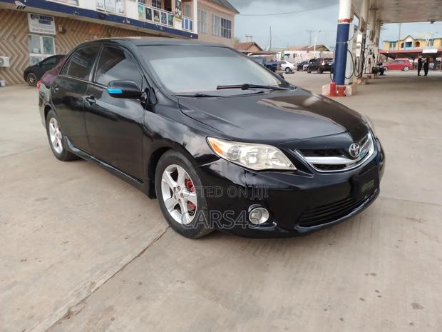 Toyota Corolla 2010 Black