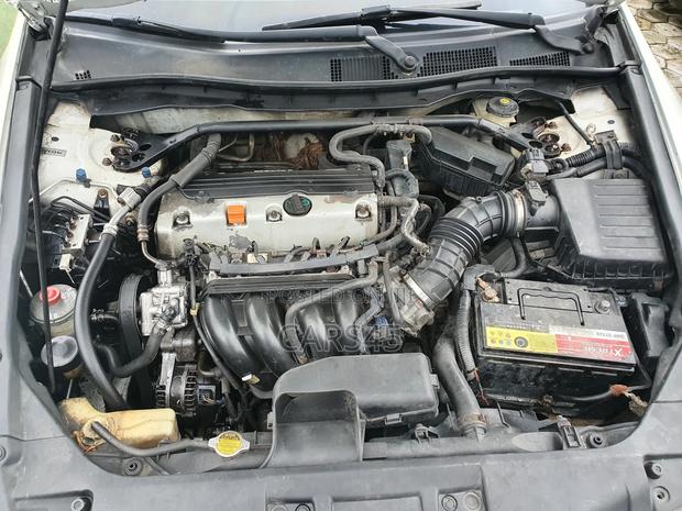 Honda Accord 2010 White