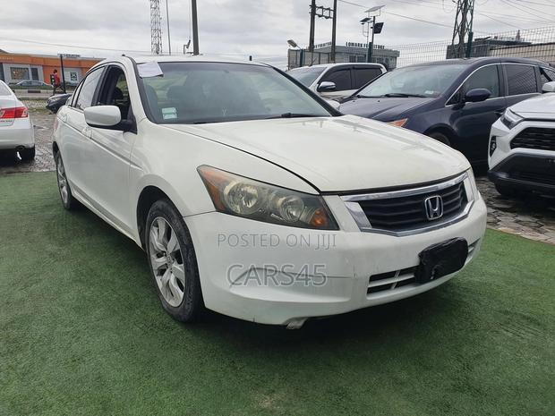 Honda Accord 2010 White