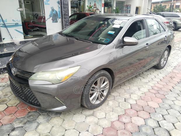 Toyota Camry 2016 Gray