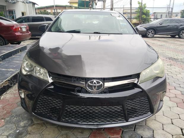 Toyota Camry 2016 Gray