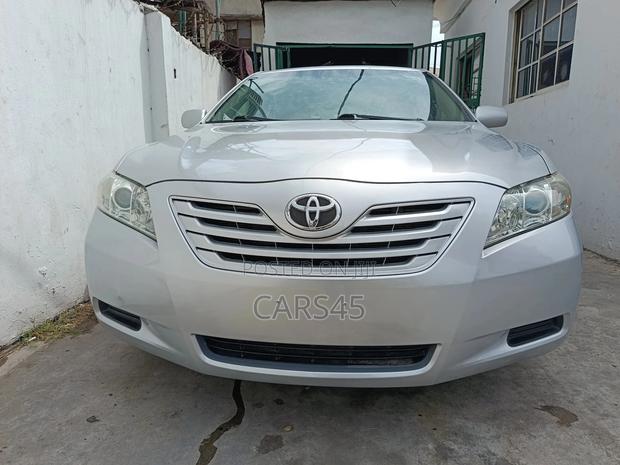 Toyota Camry 2009 Silver