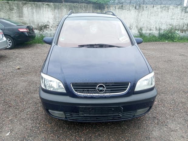Opel Zafira 2001 Blue