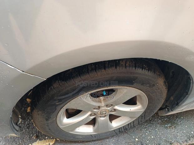 Toyota Sienna 2012 Silver
