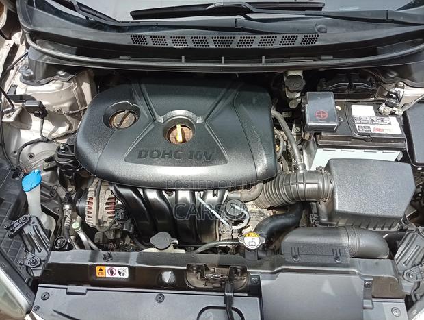 Hyundai Elantra 2013 Brown