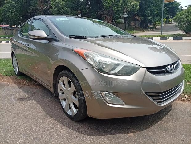 Hyundai Elantra 2013 Brown
