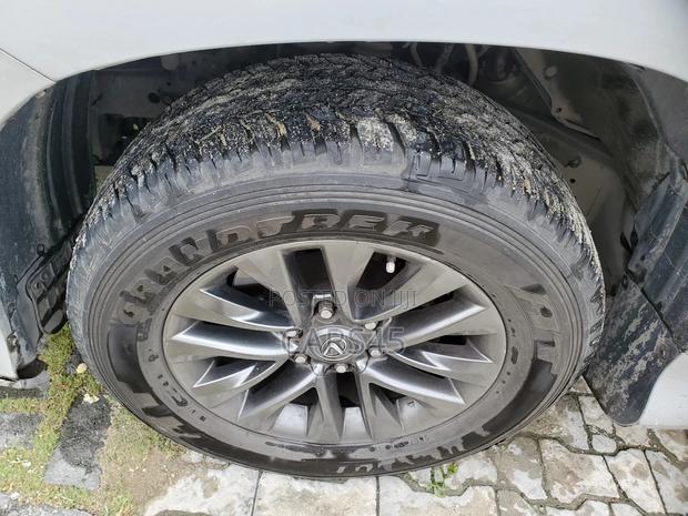 Lexus GX 2019 Silver