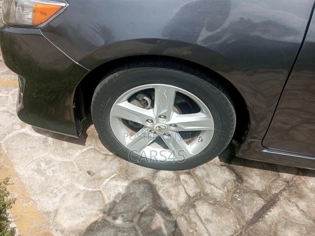 Toyota Camry 2012 Gray