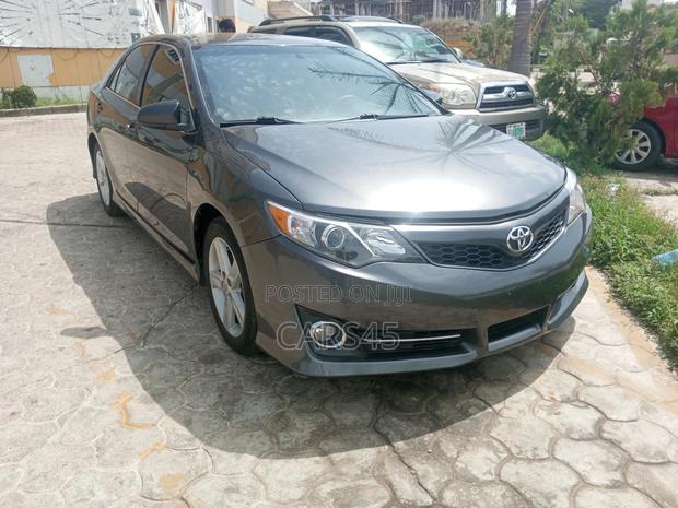 Toyota Camry 2012 Gray