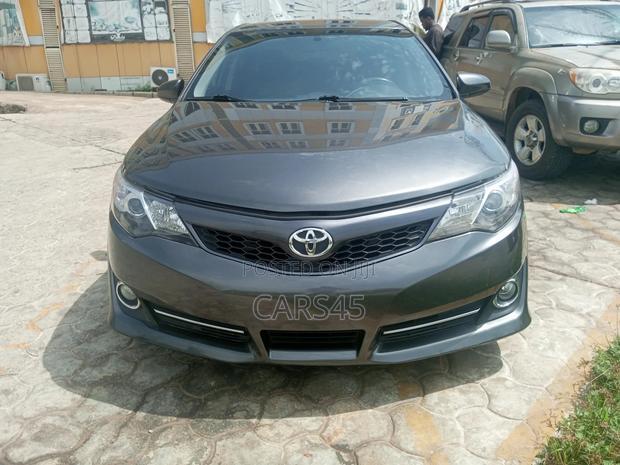 Toyota Camry 2012 Gray