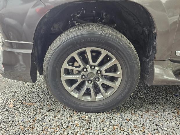 Toyota Land Cruiser Prado 2010 Brown