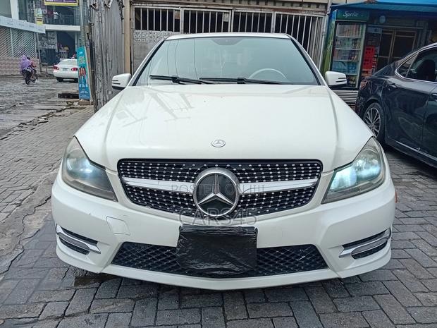 Mercedes-Benz C300 Sport 4Matic Sedan AWD (3.5L 6cyl 7A) 2013 White