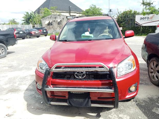 Toyota RAV4 2.5 4x4 2010 Red