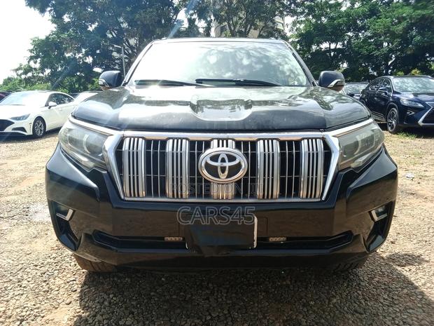 Toyota Land Cruiser 2010 Black