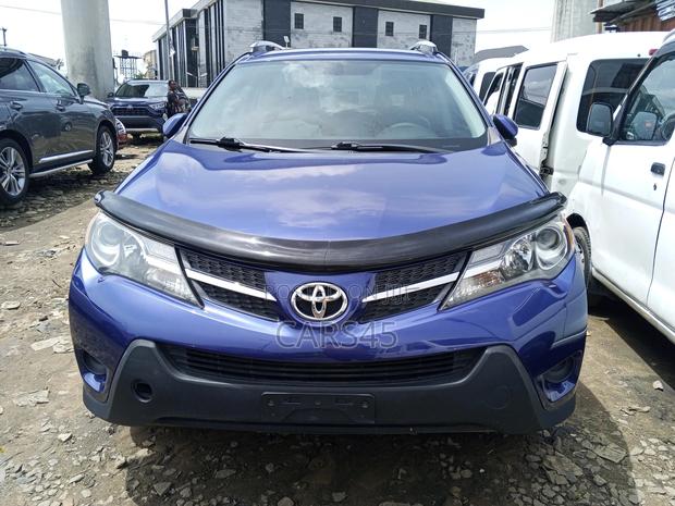 Toyota RAV4 LE 4dr SUV (2.5L 4cyl 6A) 2015 Blue