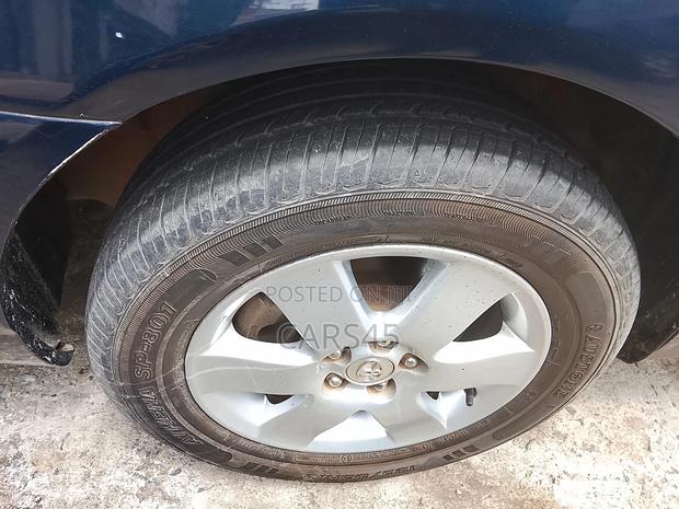 Toyota Corolla LE 2005 Blue