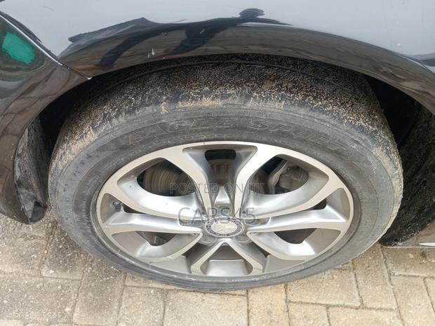 Mercedes-Benz C300 2016 Black