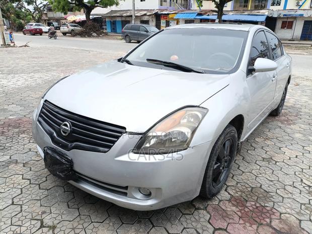 Nissan Altima 2008 Silver