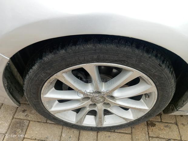 Toyota Avalon 2013 Silver