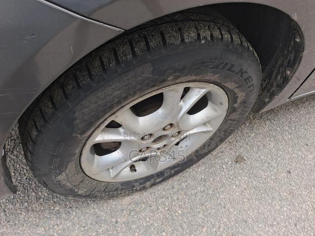 Toyota Sienna 2004 Gray
