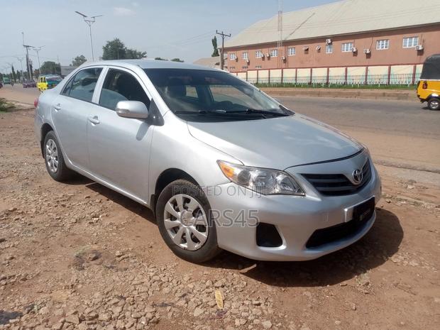 Toyota Corolla 2012 Silver