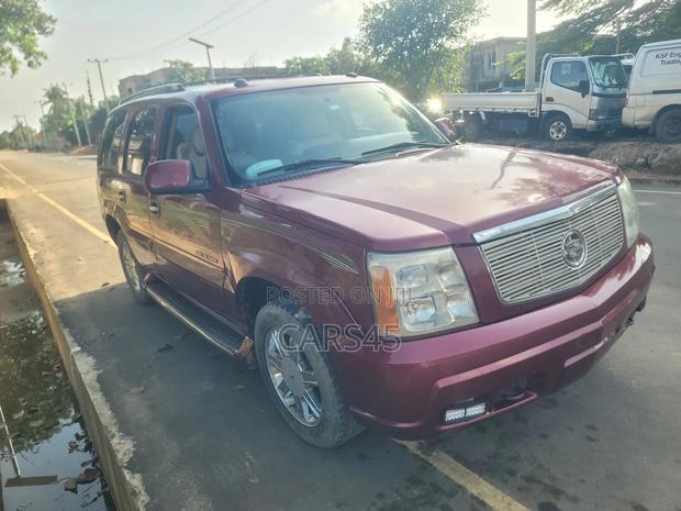 Cadillac Escalade 2004 Red