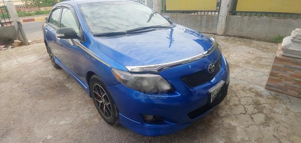 Toyota Corolla 2010 Blue