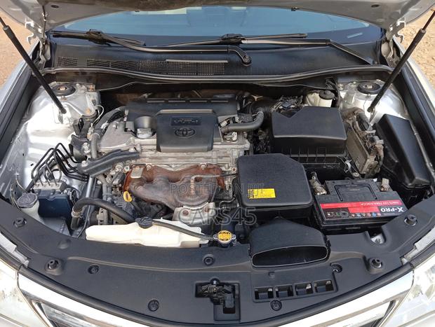 Toyota Camry 2012 Silver