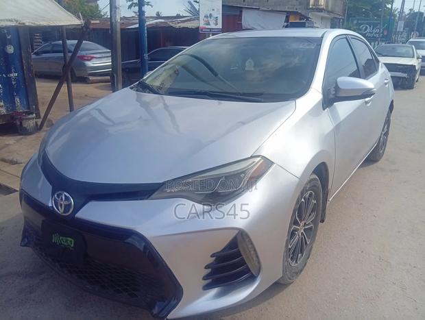 Toyota Corolla 2015 Silver