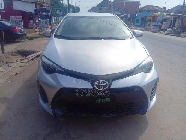Toyota Corolla 2015 Silver
