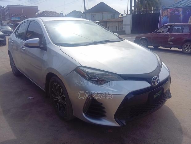 Toyota Corolla 2015 Silver