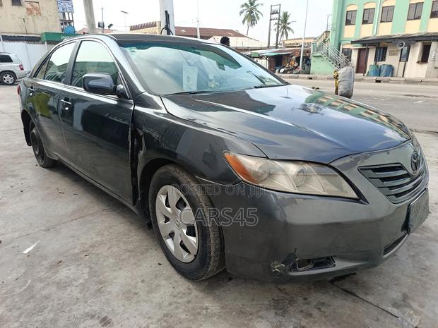 Toyota Camry 2007 Gray