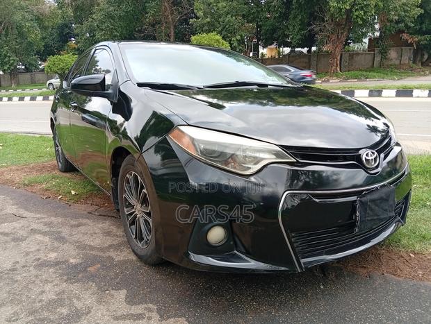 Toyota Corolla 2015 Black