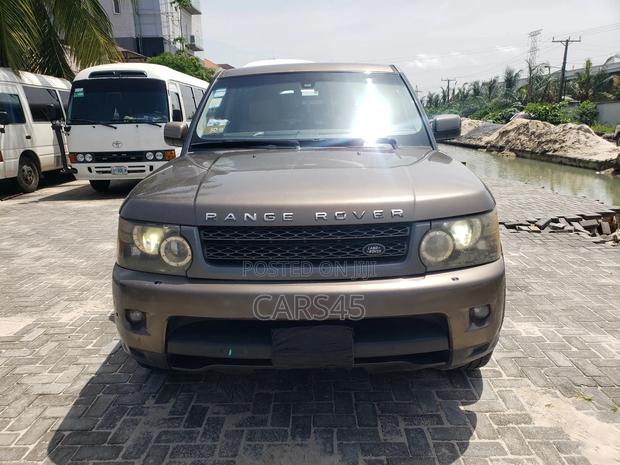 Land Rover Range Rover 2010 Gray