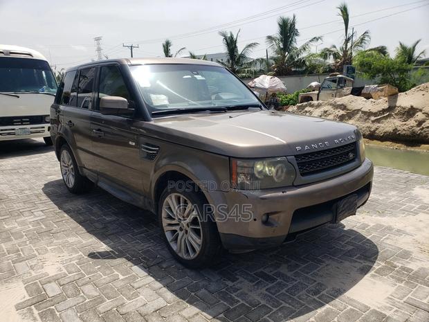 Land Rover Range Rover 2010 Gray
